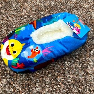 1 Pair Toddler Fuzzy Babba Baby Shark Home Wear Slipper!